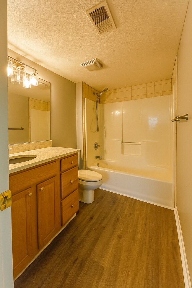 Building Photo - 1357 Turner Rd