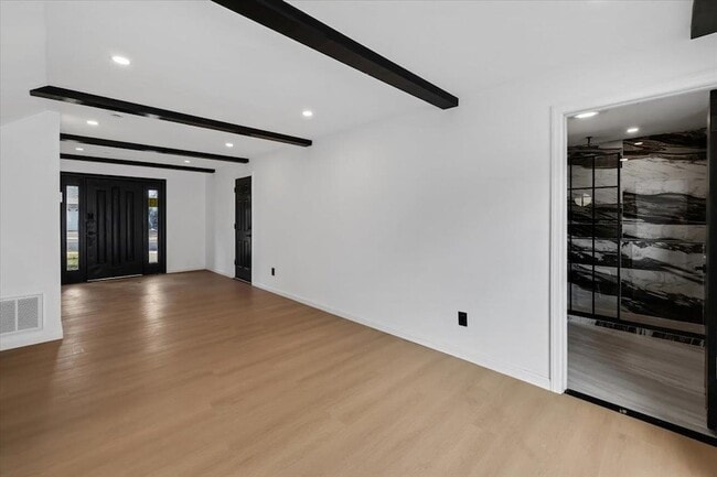 Building Photo - 32 Luhman Terrace