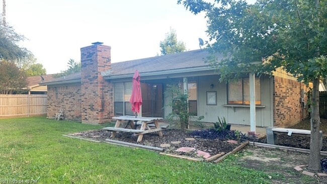 Building Photo - 2605 Willow Bend Ct