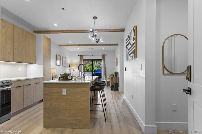 Building Photo - 65 Jolley Dr
