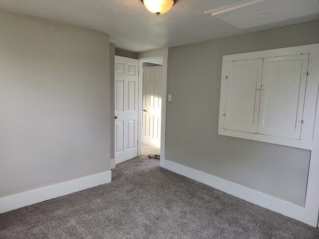 Building Photo - 145 21st St NW