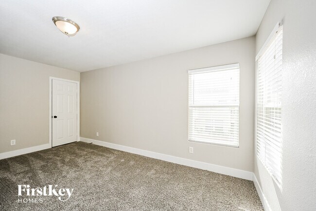 Building Photo - 809 Chapleton Ct