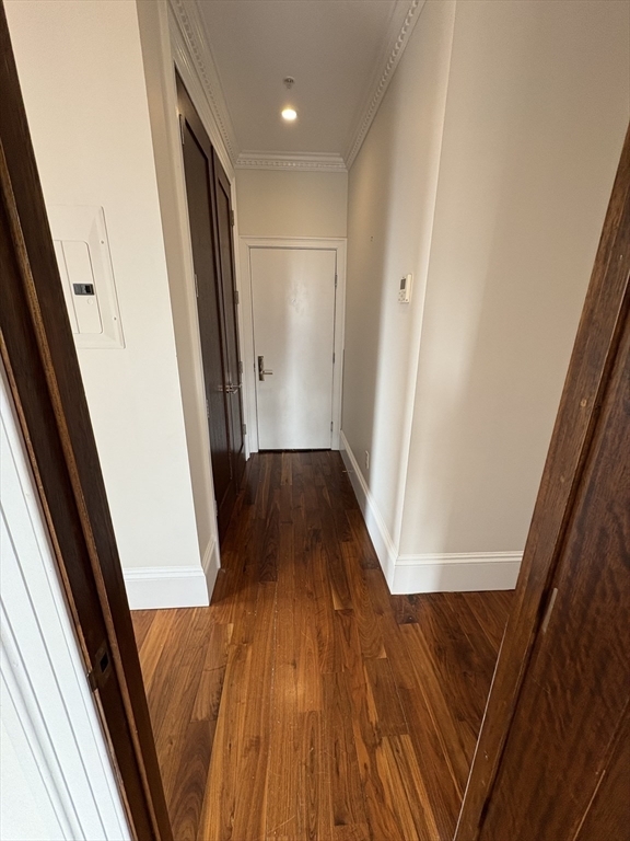 Building Photo - 483 Beacon St