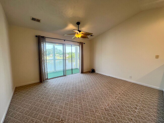 Building Photo - Longs - 1 Bedroom / 1 Bathroom Condo