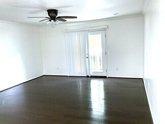 Building Photo - 1001 Woodland Vlg