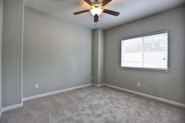 Building Photo - 179 Kendrick Pines Blvd