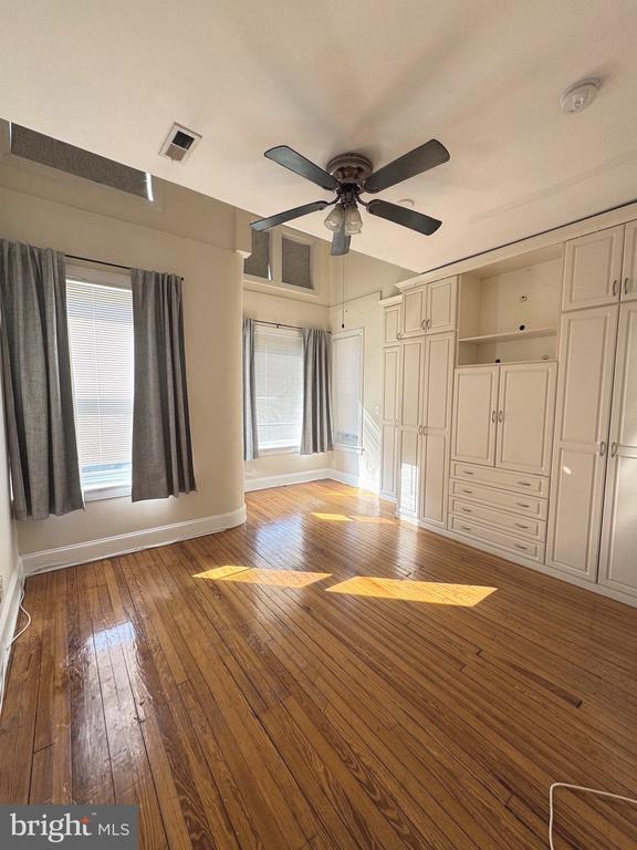 Building Photo - 15 Seaton Pl NW