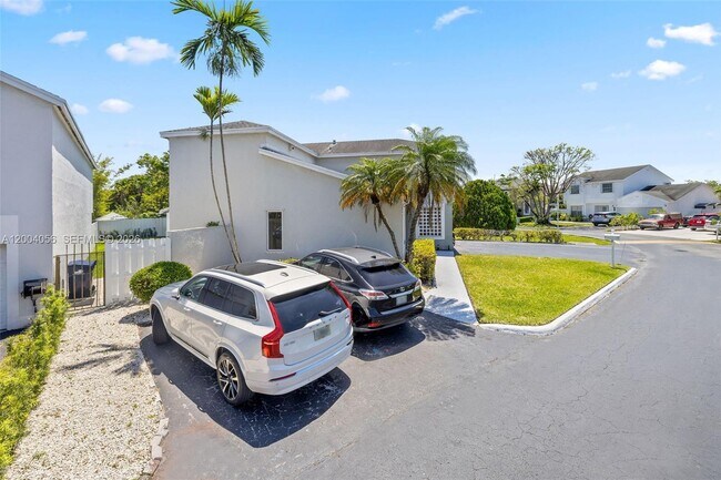 Building Photo - 9547 SW 146th Pl