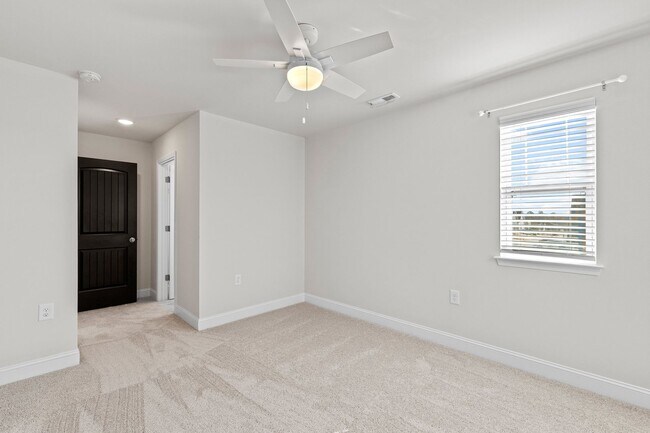 Building Photo - **Beautiful Wendell Falls Home 3/2.5 with Office, Loft & Fenced in Yard**