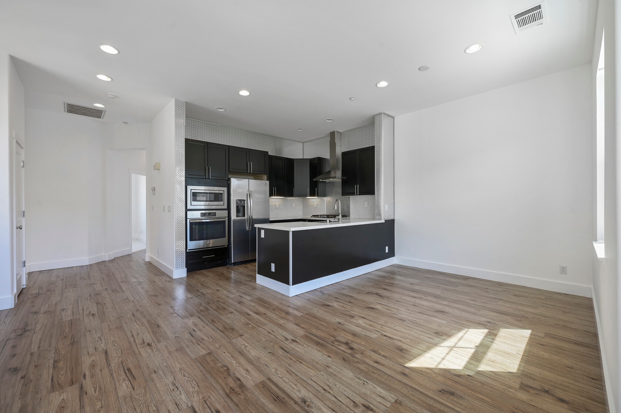 Building Photo - 12 Merrydale Ct