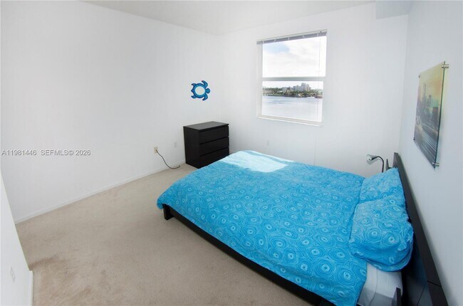 Building Photo - 17150 N Bay Rd