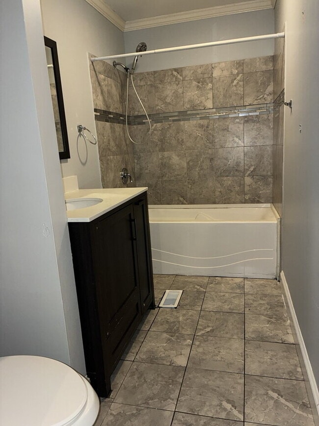 Building Photo - "Spacious 5-Bedroom Haven with 3 Baths and 3100 Sq Ft of Comfort in Easley!"