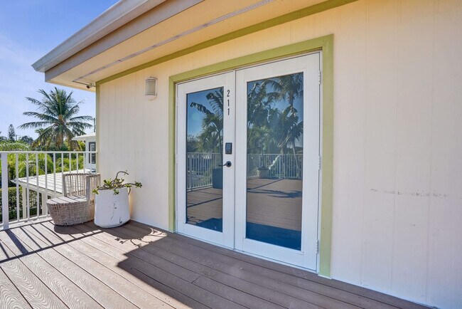 Building Photo - 905 N Federal Hwy