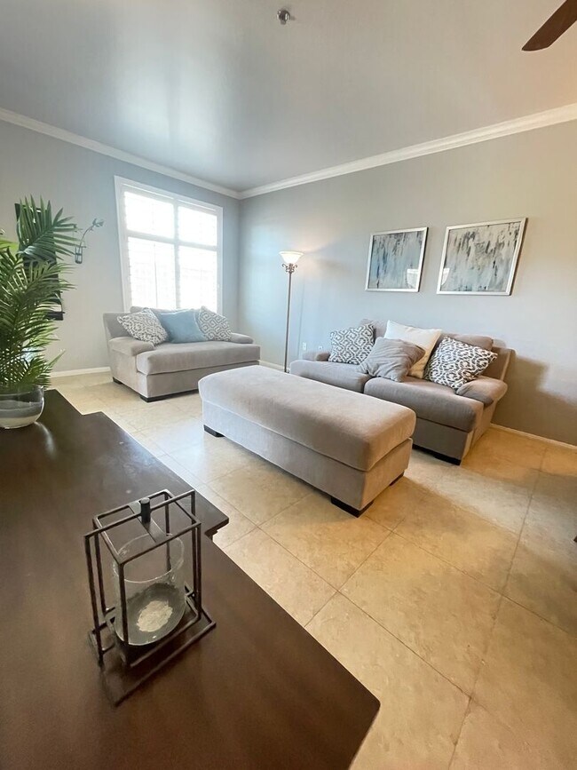 Building Photo - Quiet Cortez Hill Gem – Central, Sunny, an...