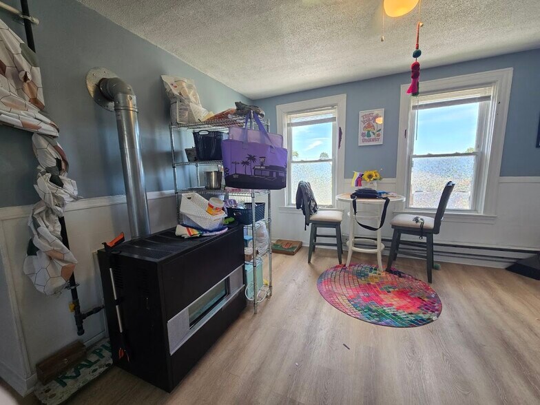 Dining Room - 272 Division St