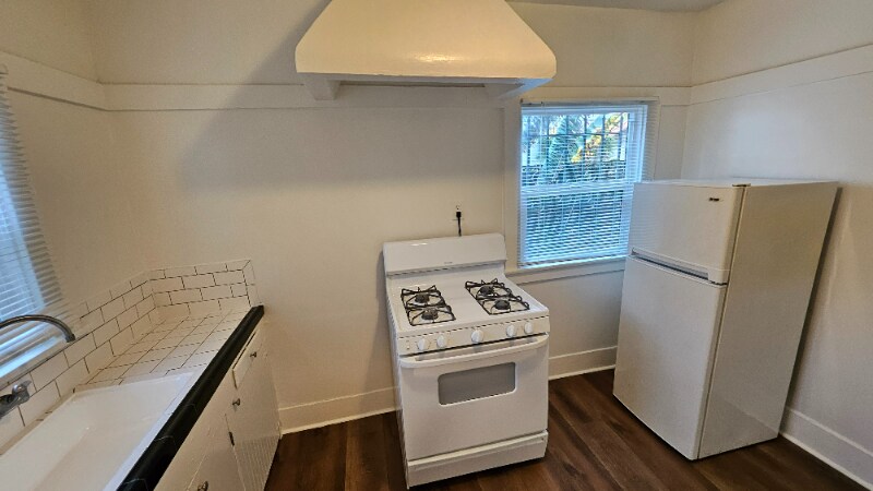 Building Photo - 1414 Logan St