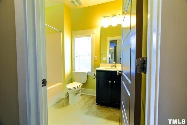 Building Photo - 53 Old Piedmont Cir