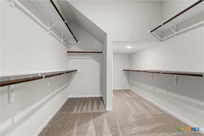 Building Photo - 209 Villars Dr
