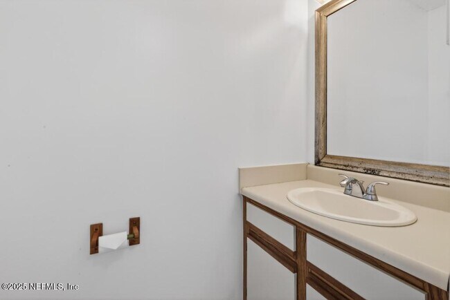 Building Photo - 10 Moultrie Creek Cir