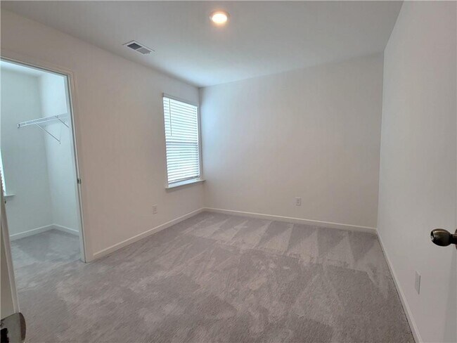 Building Photo - 416 Golden Eagle Pkwy