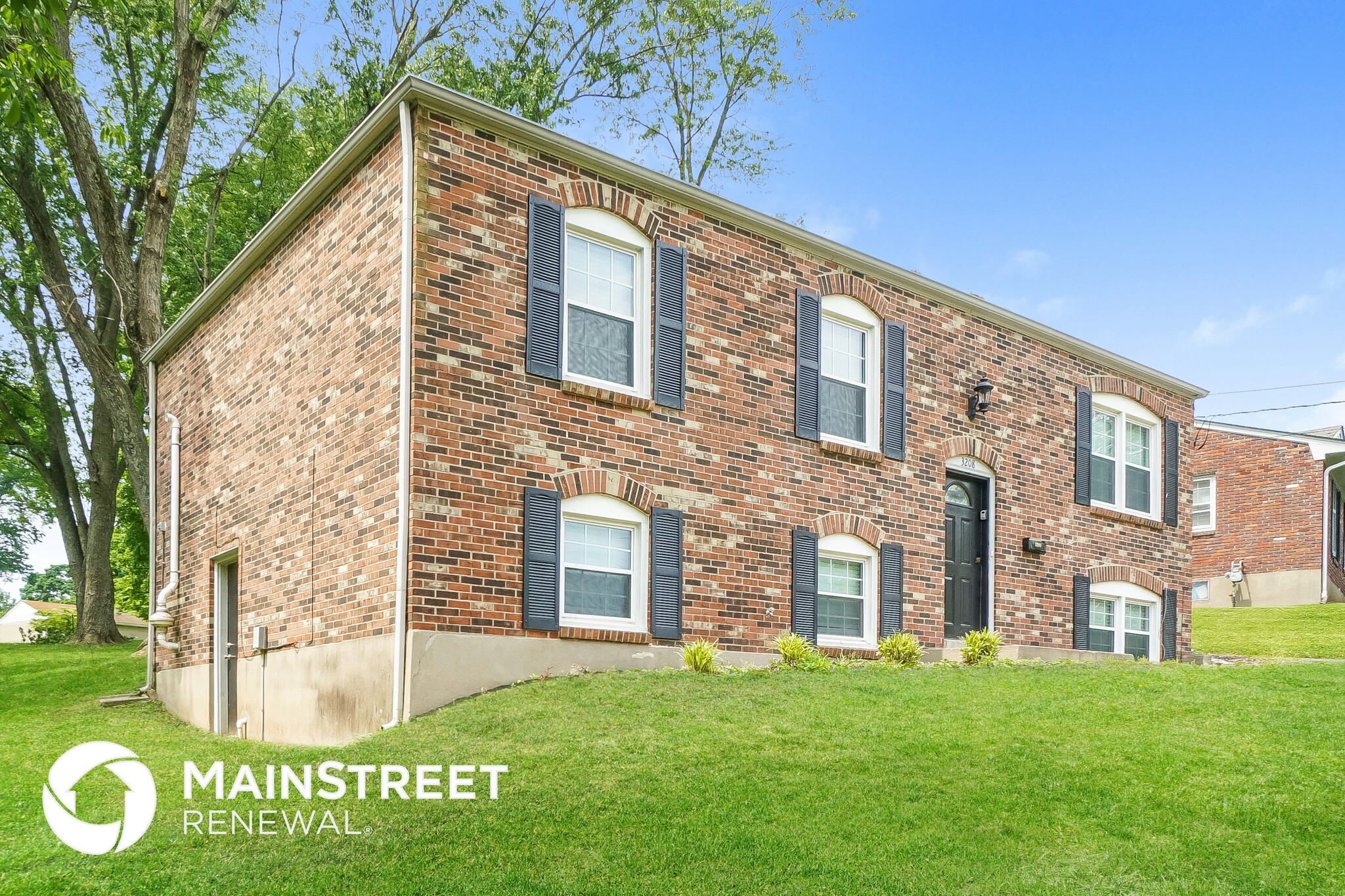 Building Photo - 3208 Cabinwood Dr