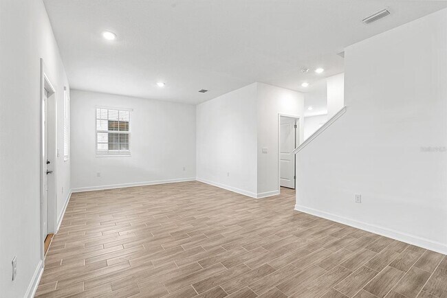 Building Photo - 3053 Ella Wy