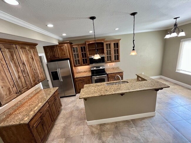 Building Photo - Lovely townhome for rent in Orem