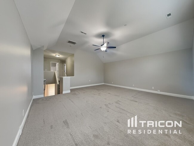 Building Photo - 485 Preakness Cir
