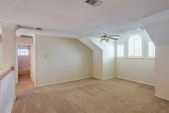 Building Photo - 1304 Pagewynne Dr