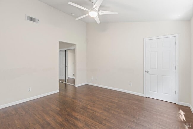 Building Photo - 1734 Zinfandel Dr