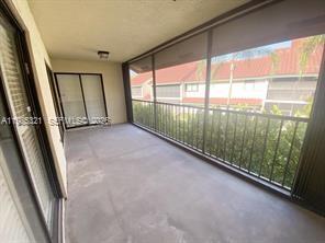 Building Photo - 23 Lexington Ln W