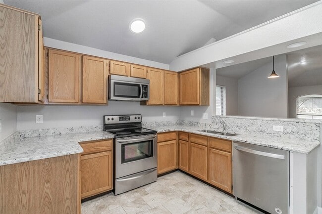 Building Photo - 2312 Shady Turf Dr