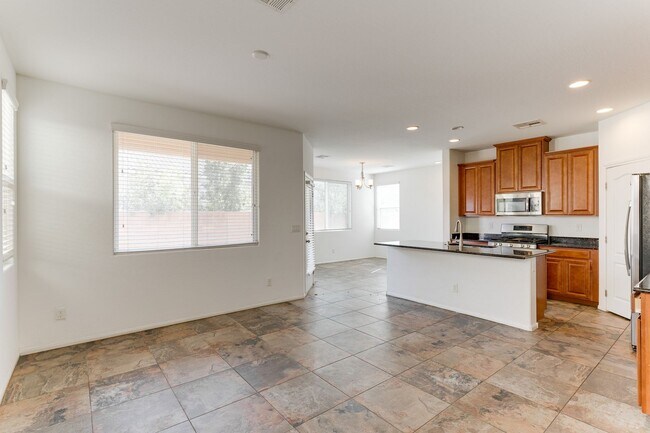 Building Photo - SINGLE HOME 3 BEDROOM 2 BATH