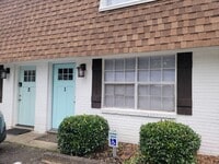 Building Photo - Rent a Community..Prime Location - Granite/LVT/SS Appliances