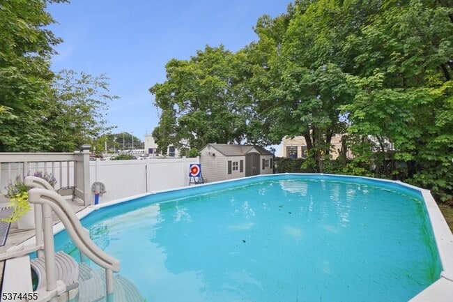 Building Photo - 51 Brookhill Ter