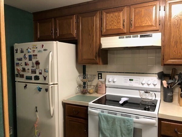 Building Photo - 200 Market St