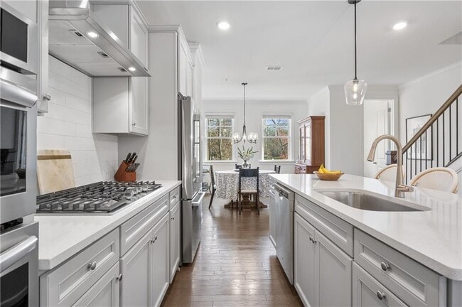 Building Photo - 6529 Beacon Dr