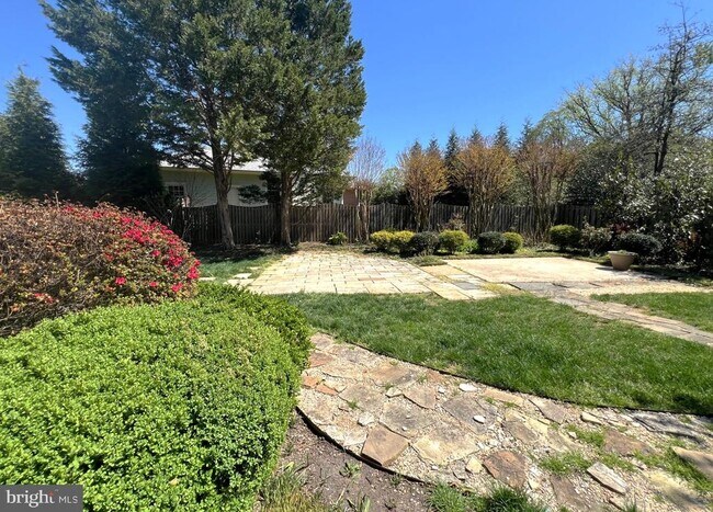 Building Photo - 1201 Allendale Rd