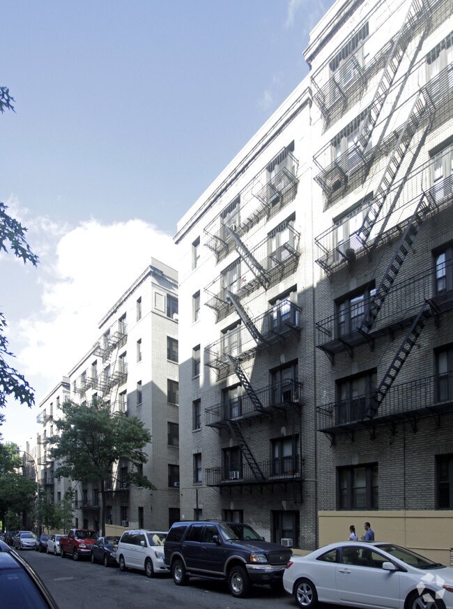 Building Photo - 31 Bennett Ave