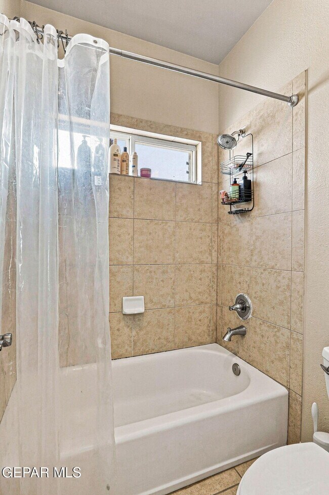 Building Photo - 13566 Emerald Coast Ln