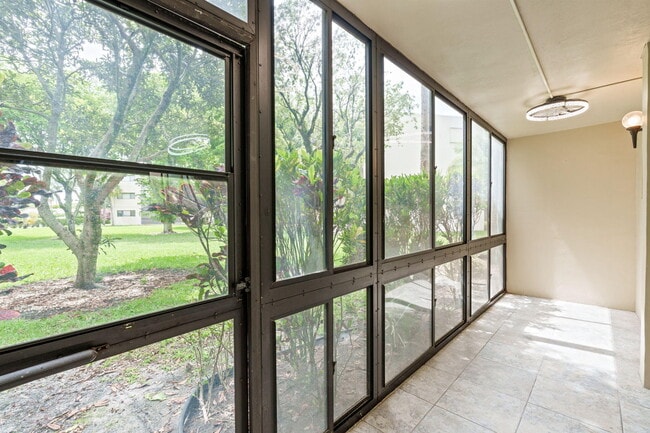 Building Photo - 5310 Las Verdes Cir