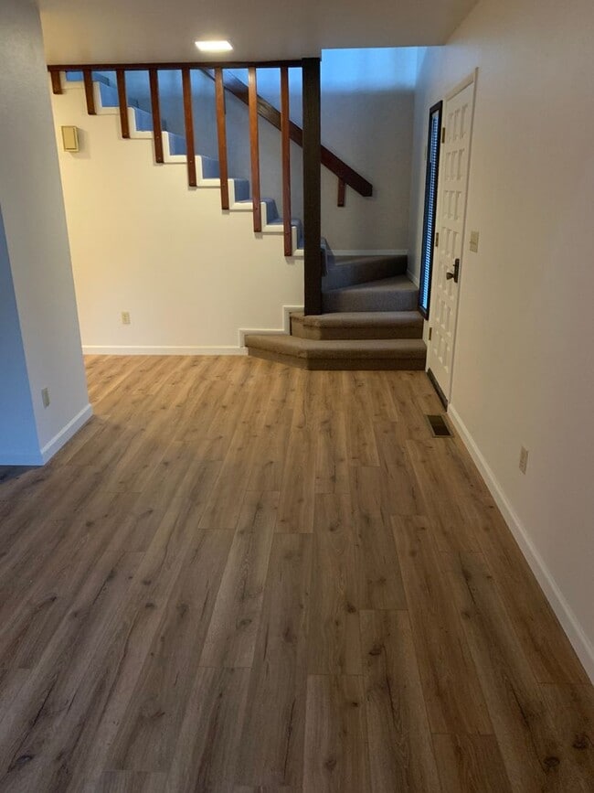 Building Photo - Beautiful Flagstaff Home
