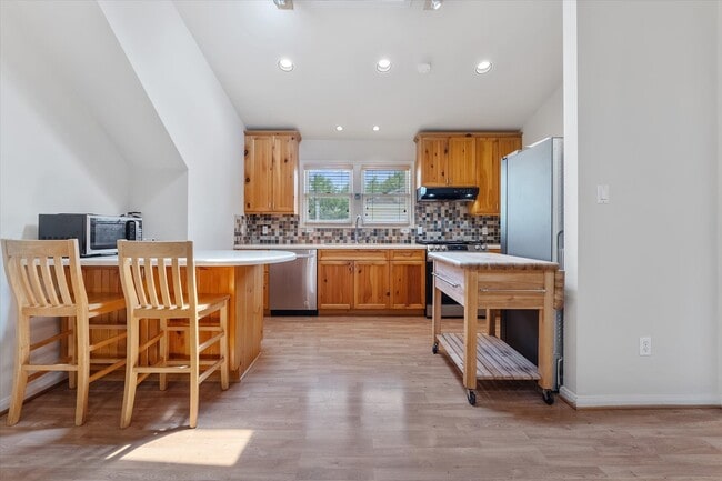 Building Photo - 4206 Law St