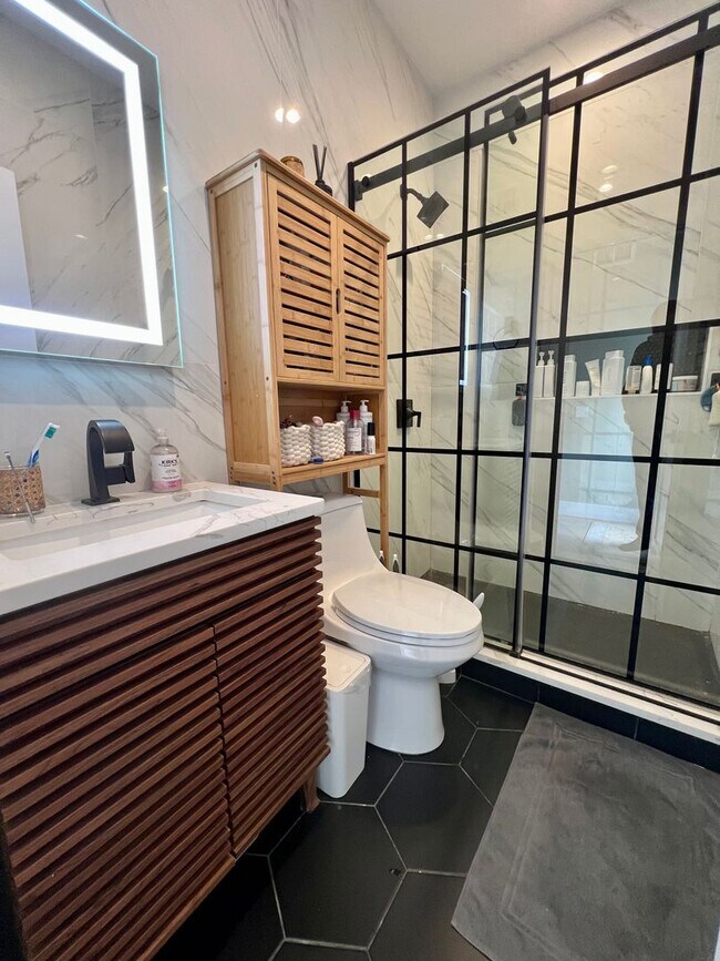 Building Photo - Gorgeous 3-Bedroom (or 2BR + Office) Townhome in the Heart of Northern Liberties! Available July ...