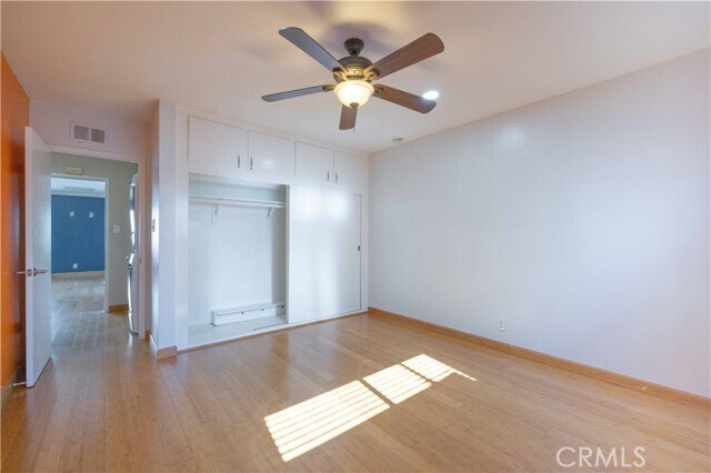 Building Photo - 1227 E 1st St