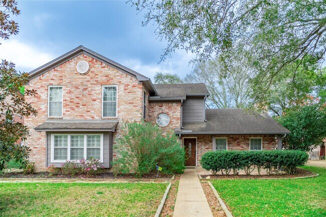 Building Photo - 18310 Spellbrook Dr