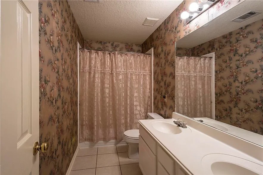 Building Photo - 2902 Sunbird Dr