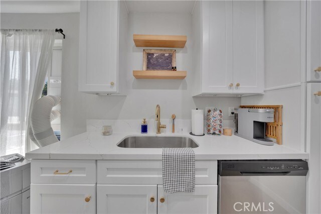 Building Photo - 6679 Linda Vista Rd