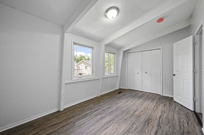 Building Photo - Single Family Home