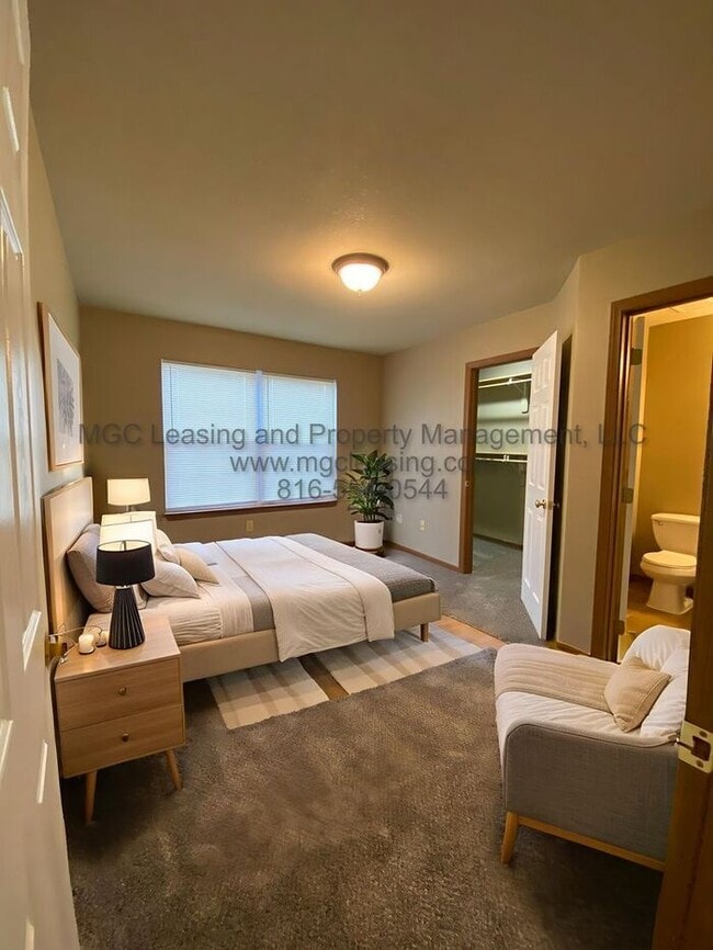 Building Photo - Huge Master Walk-In Closets in Lee's Summi...
